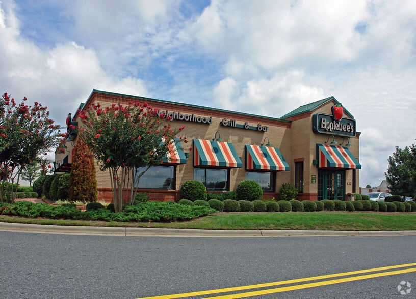 137 Norman Station Blvd, Mooresville, NC for lease - Building Photo - Image 2 of 2