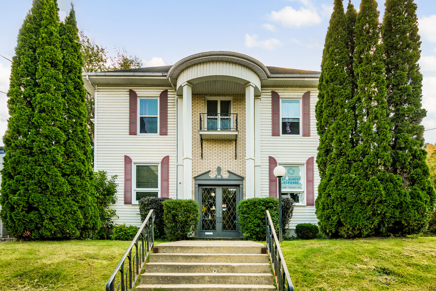 716-718 Rue Short, Sherbrooke, QC à vendre - Photo principale - Image 1 de 4