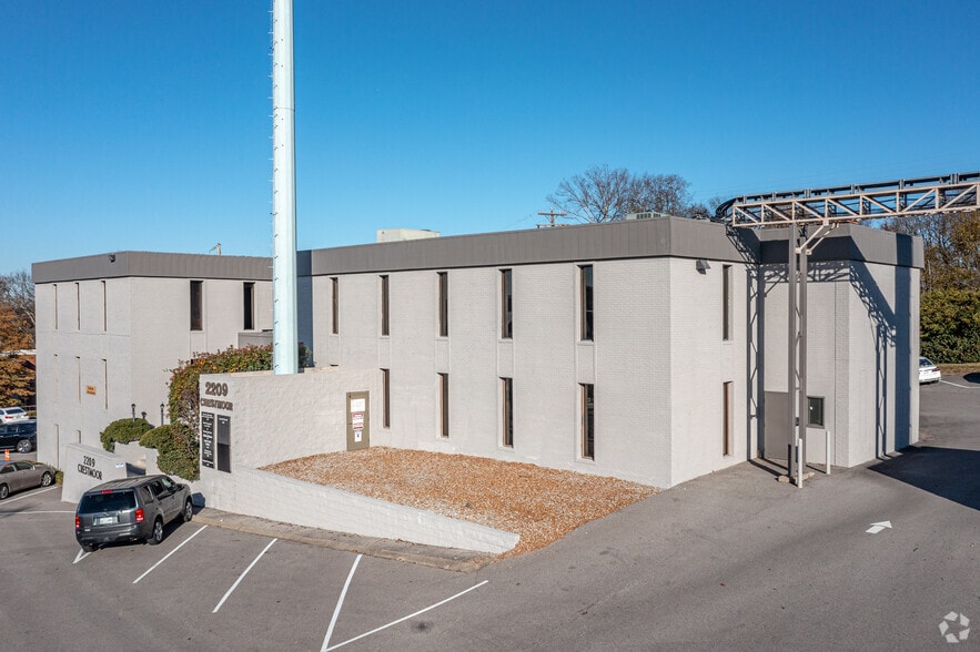 2209 Crestmoor Rd, Nashville, TN for lease - Building Photo - Image 2 of 4