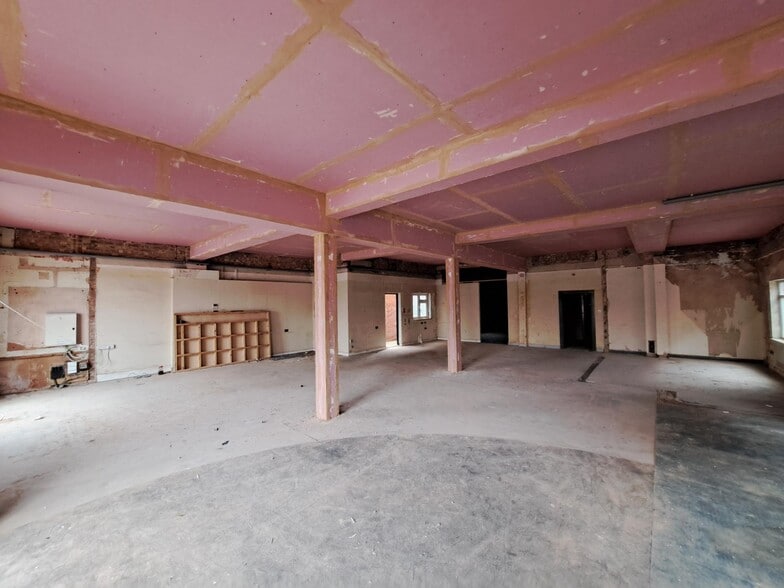 311-317 Chester Rd, Castle Bromwich à louer - Photo du bâtiment - Image 3 de 6