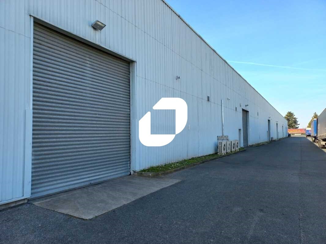 Flex in Goussainville for lease Building Photo- Image 1 of 16