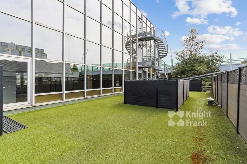 22-23 Quai Du President Carnot, Saint-Cloud for lease - Building Photo - Image 2 of 15