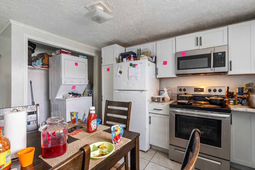 622 S Wright St, Siloam Springs, AR à vendre - Photo intérieure - Image 3 de 33