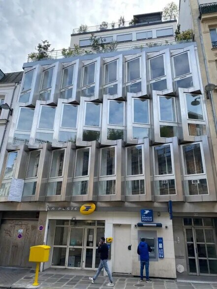 63 Rue De Douai, Paris for sale - Building Photo - Image 2 of 13