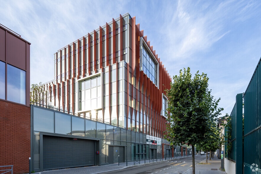 Bureau dans Saint-Ouen-sur-Seine à louer - Photo principale - Image 1 de 2