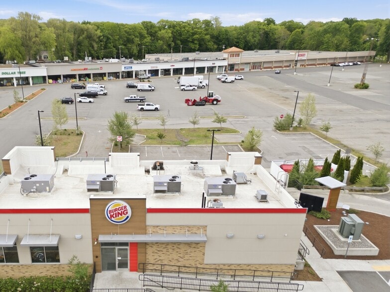 223 Lincoln Ave, Haverhill, MA for sale - Building Photo - Image 3 of 18
