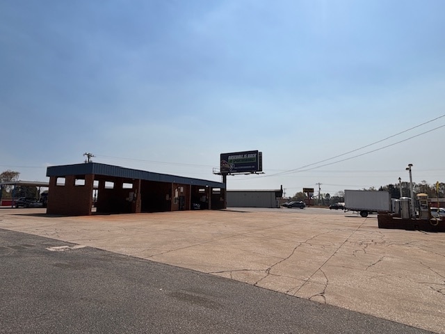 102 Parris Bridge Rd, Boiling Springs, SC for sale - Building Photo - Image 2 of 2