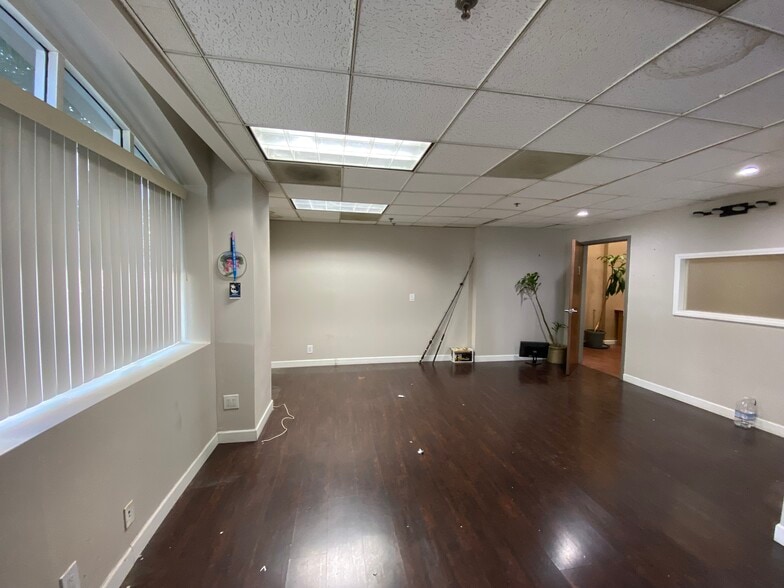 116-122 W Stocker St, Glendale, CA for lease - Interior Photo - Image 3 of 6