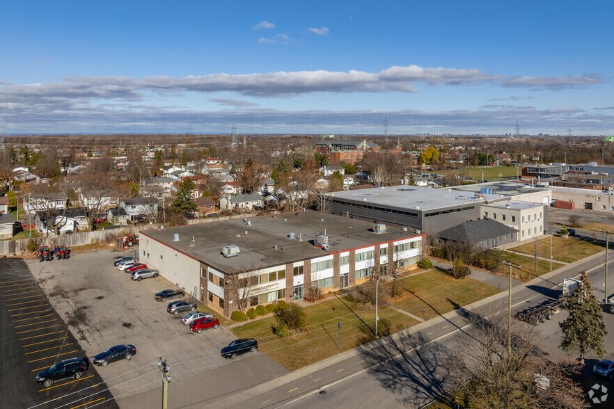 121-123 Av Labrosse, Pointe-claire, QC à vendre - Aérien - Image 2 de 4