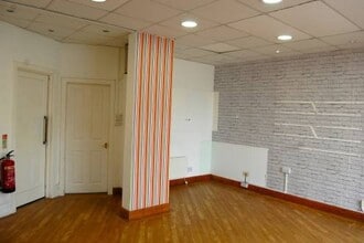 8 Hough Ln, Leyland for lease Interior Photo- Image 2 of 6