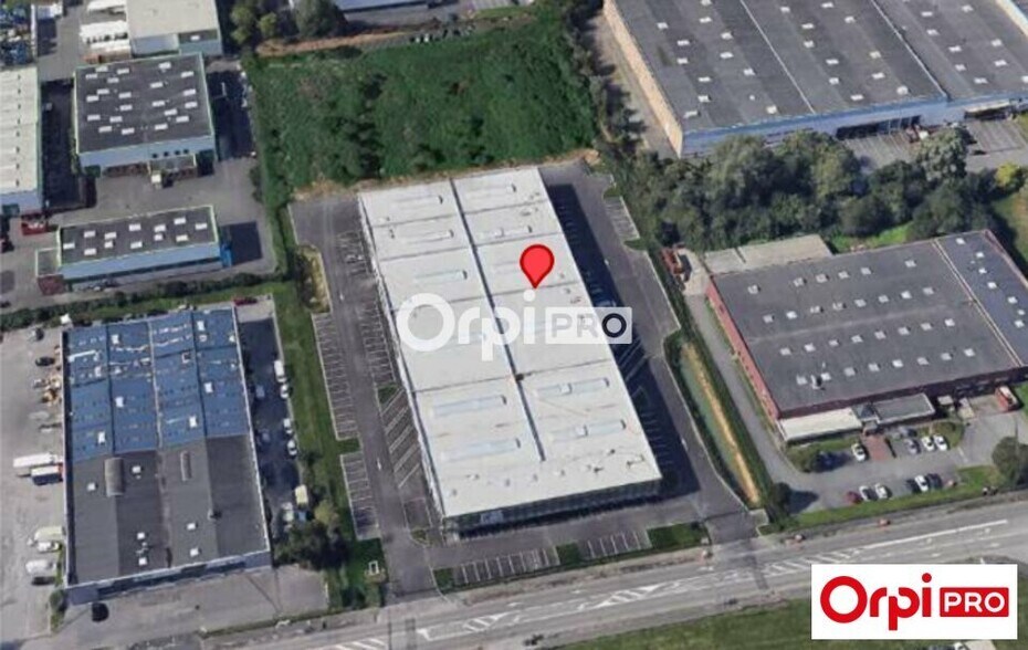 Industrial in Neuville-en-Ferrain for lease - Aerial - Image 1 of 7