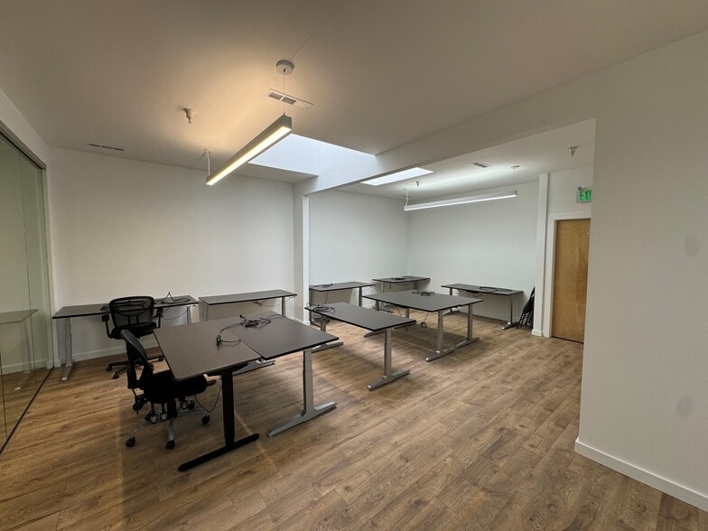 142-156 Castro St, Mountain View, CA for lease - Interior Photo - Image 2 of 14