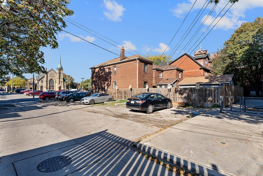 15-19 Augusta Ave, Toronto, ON à vendre - Autre - Image 3 de 3