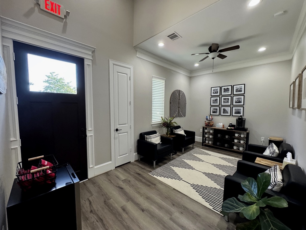 12243 Queenston Blvd, Houston, TX for lease Interior Photo- Image 1 of 14