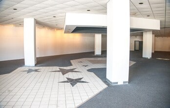 720-756 Broadway St, Berlin, WI for lease Interior Photo- Image 2 of 6