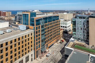 10 E Doty St, Madison, WI - Aérien  Vue de la carte