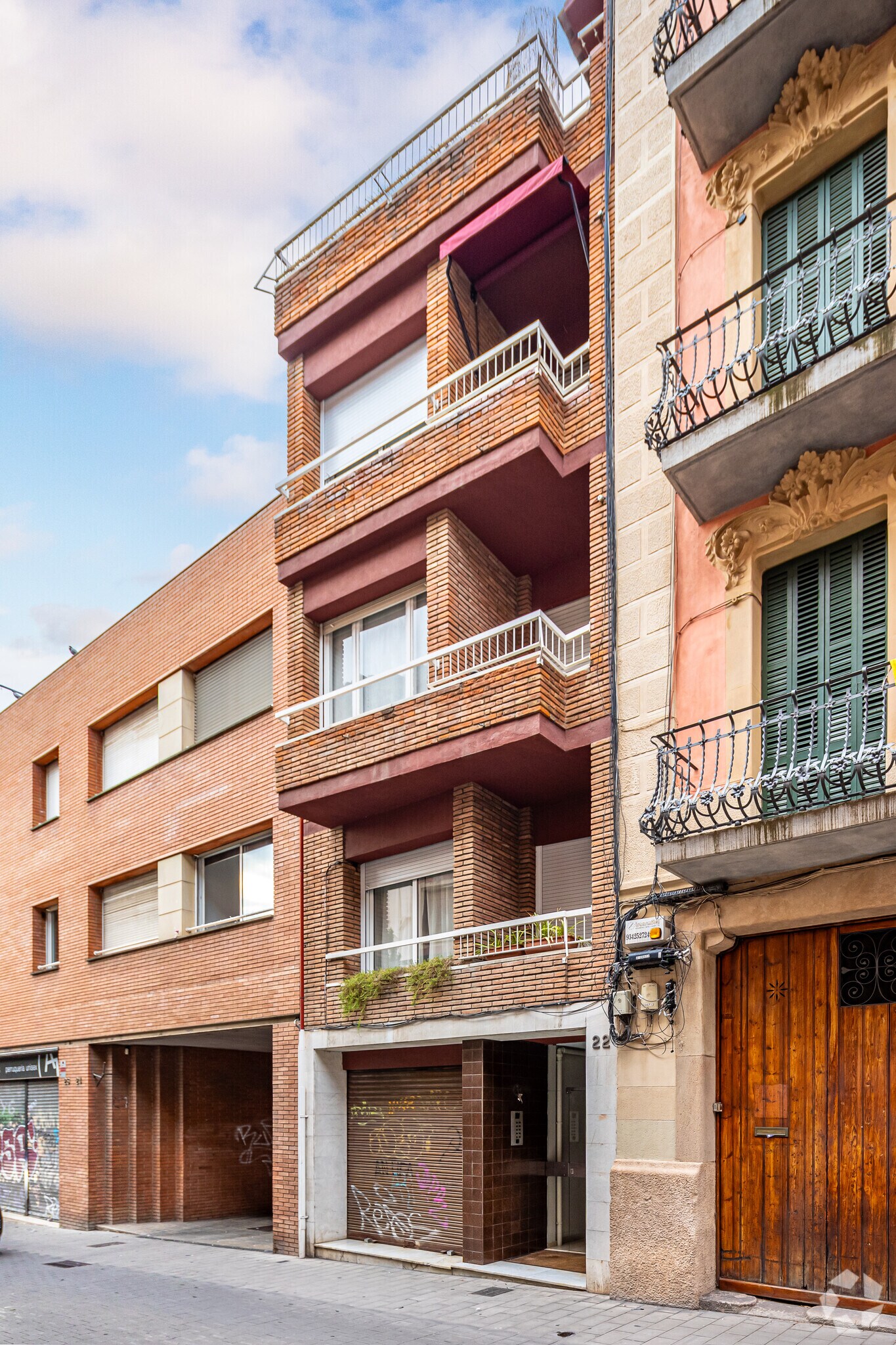 Immeuble residentiel dans Barcelone, Barcelona à vendre Photo principale- Image 1 de 1
