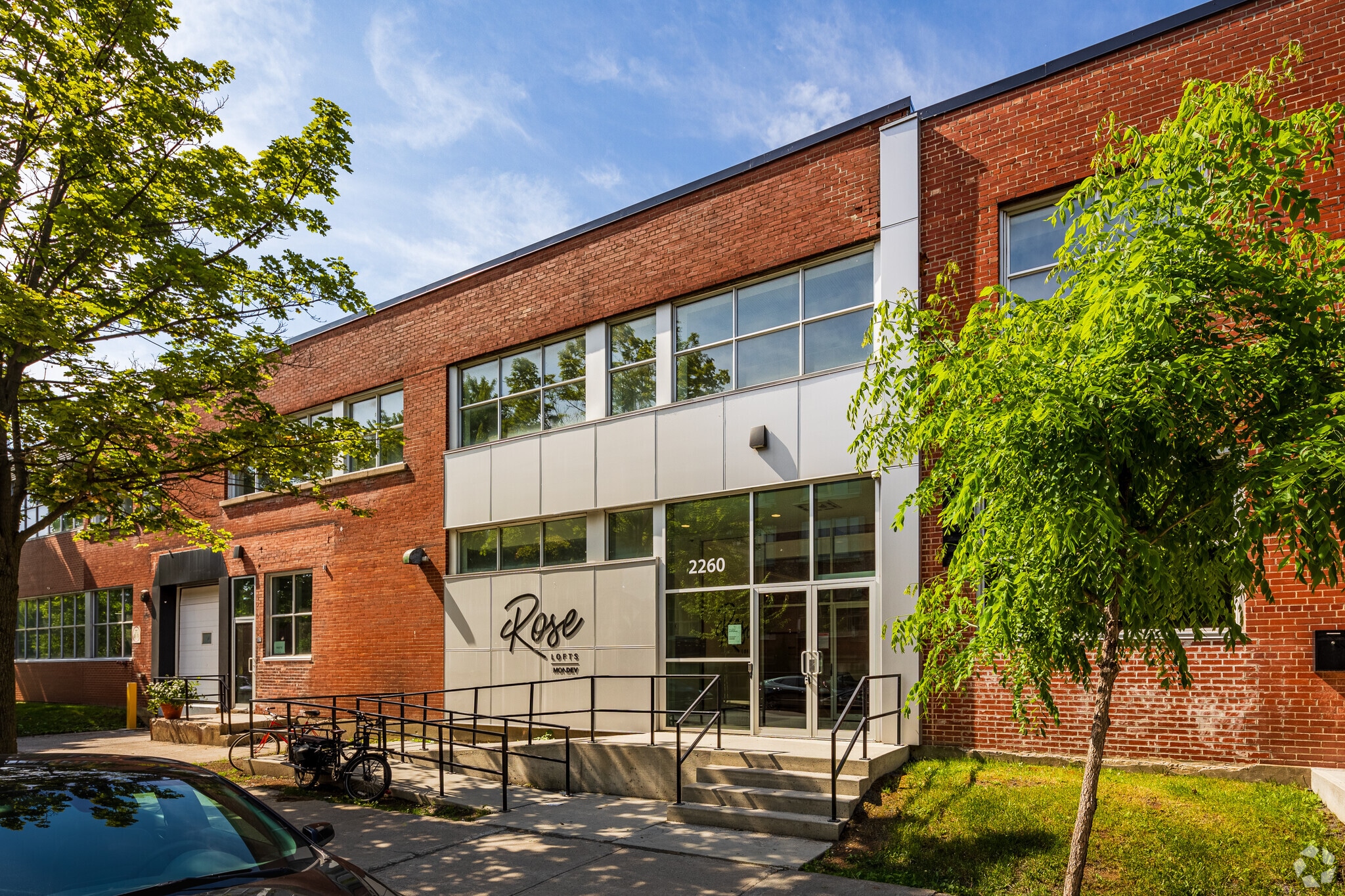 2260 Av Aird, Montréal, QC for lease Building Photo- Image 1 of 24