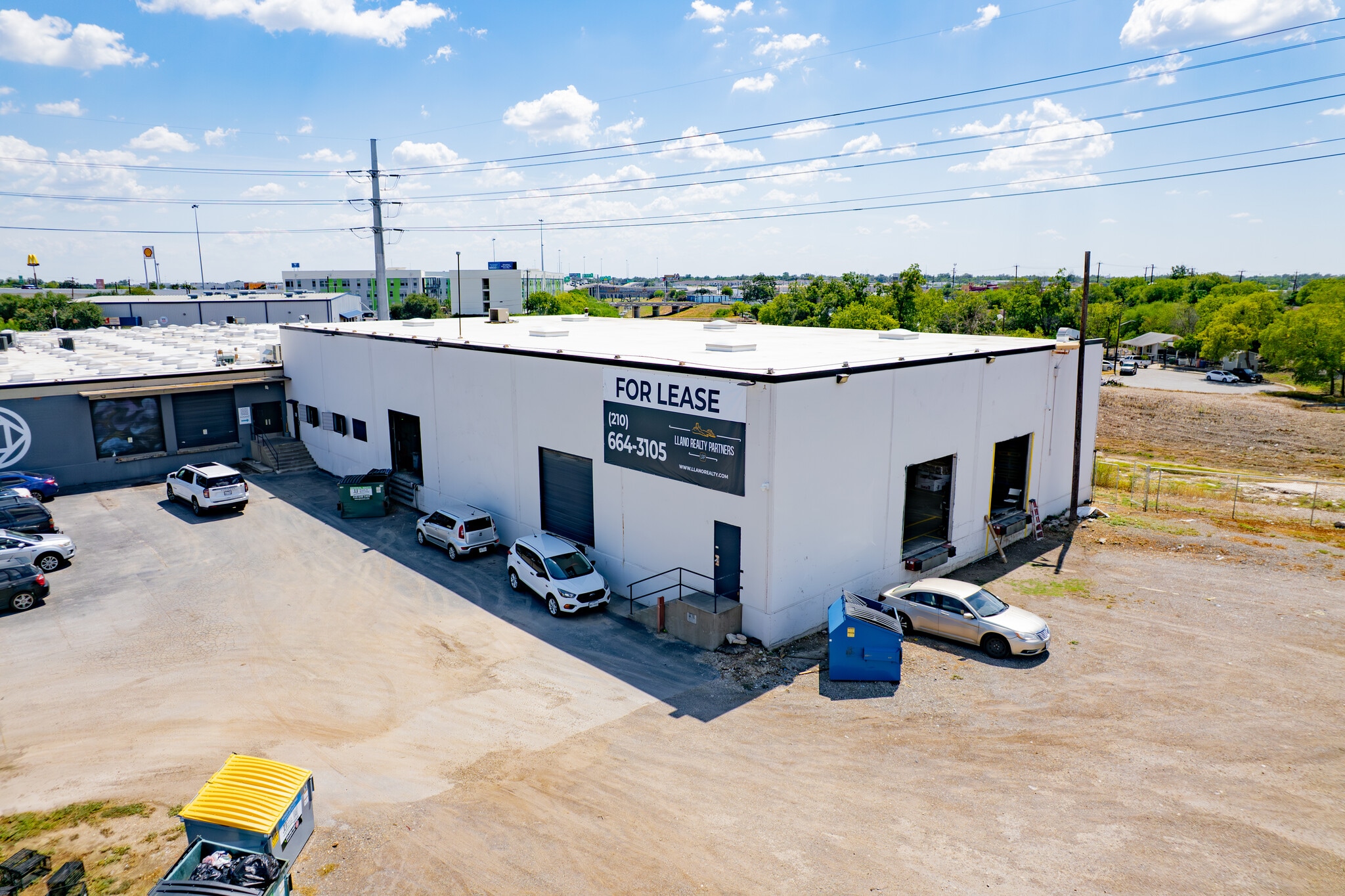 414 Vera Cruz, San Antonio, TX for lease Interior Photo- Image 1 of 3