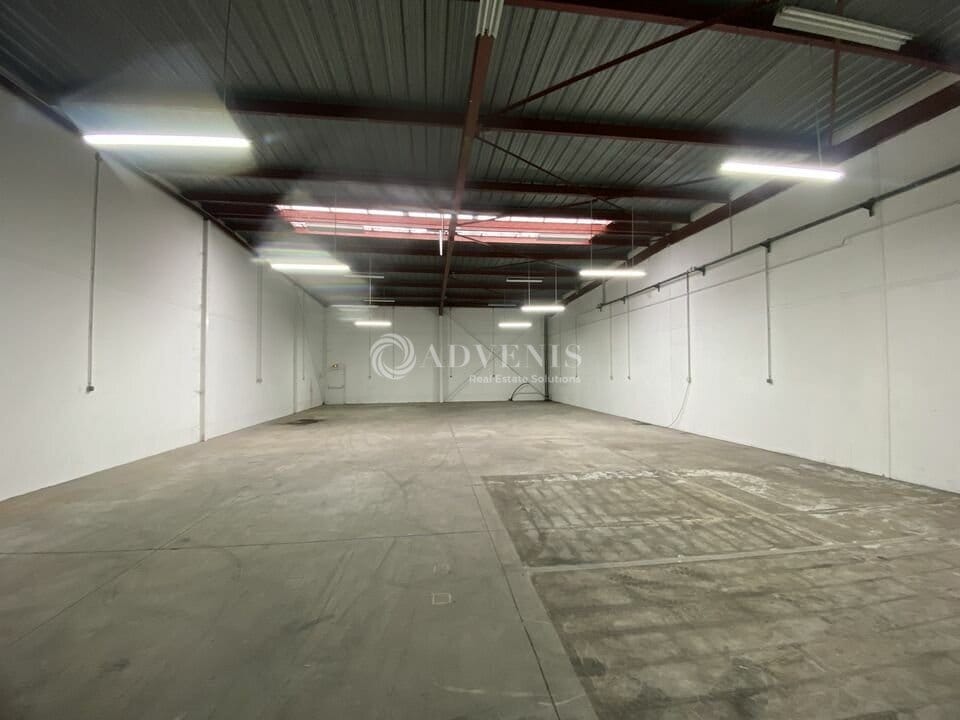 Flex in Buc for lease Interior Photo- Image 1 of 7