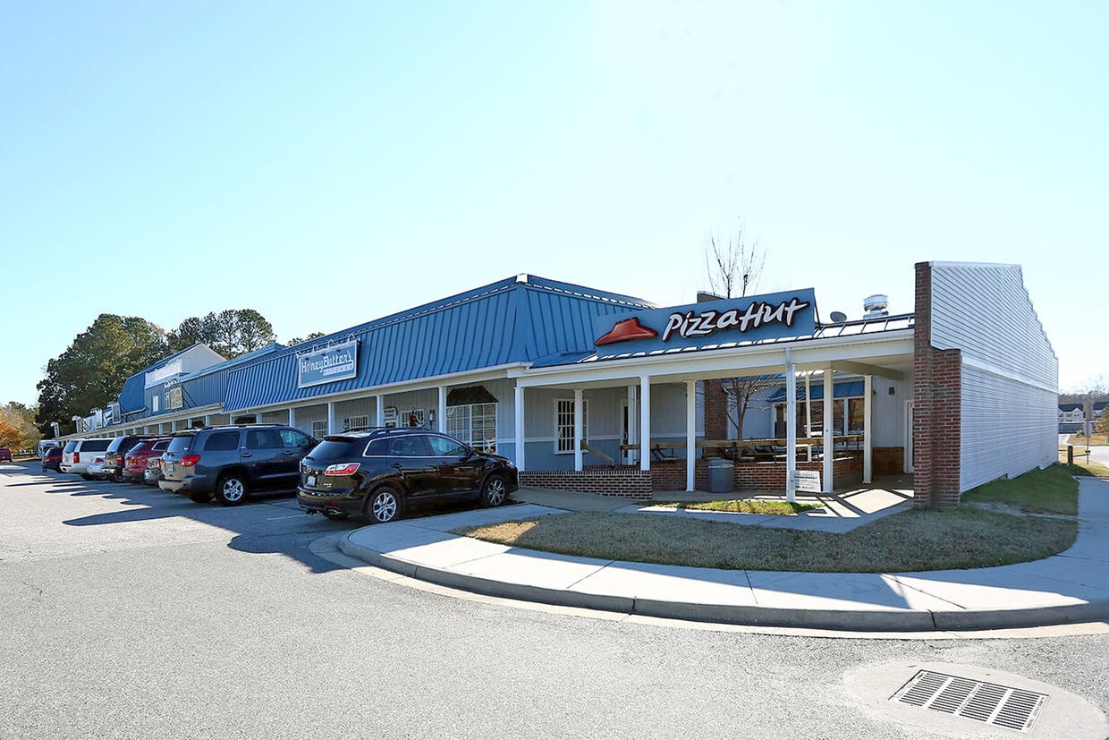 7521 Richmond Rd, Williamsburg, VA for lease Primary Photo- Image 1 of 9