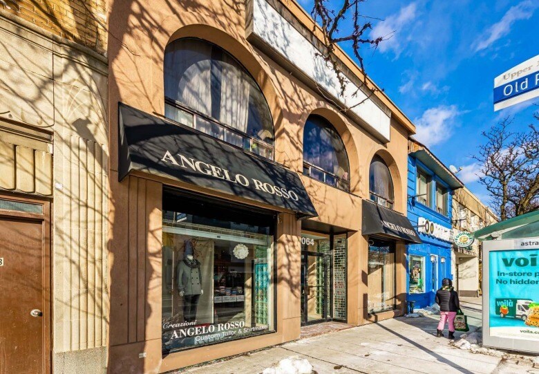 1064 Eglinton Ave W, Toronto, ON à vendre - Photo du bâtiment - Image 2 de 11