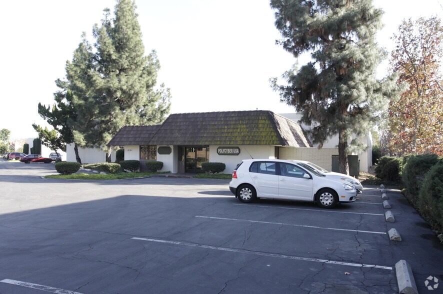 20720 Carrey Rd, Walnut, CA for sale - Primary Photo - Image 1 of 4