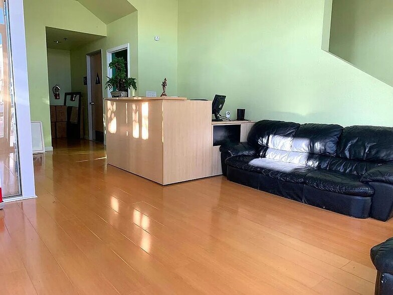 372 Fairview Way, Milpitas, CA à vendre - Photo du bâtiment - Image 3 de 13
