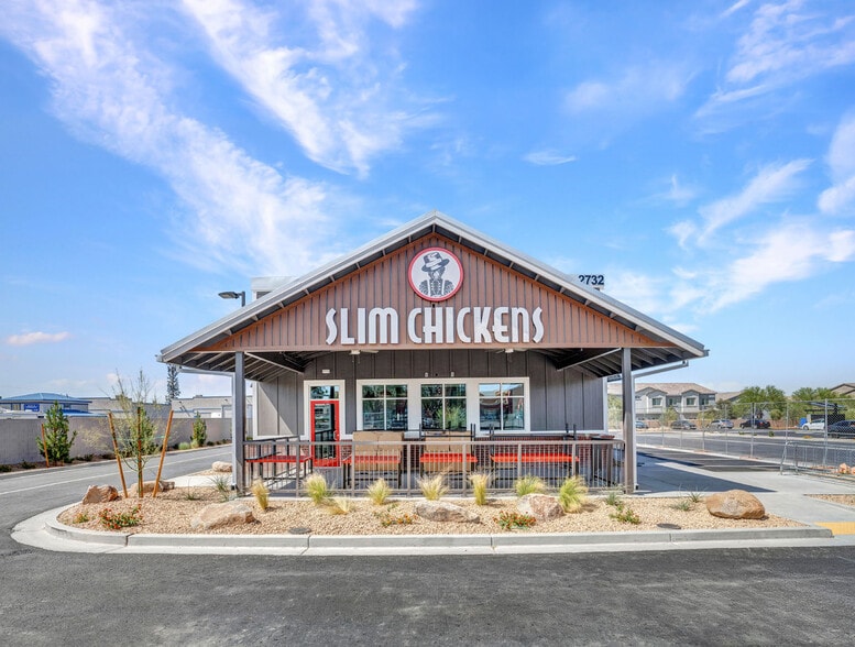 2732 Craig rd, North Las Vegas, NV for sale - Building Photo - Image 2 of 10