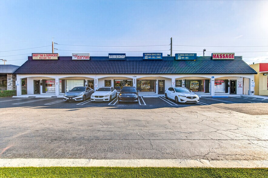 1750 E Commercial Blvd, Fort Lauderdale, FL à louer - Photo du bâtiment - Image 1 de 27