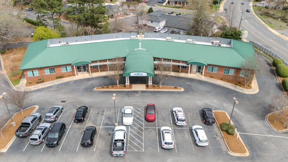 410 S Herlong Ave, Rock Hill, SC à louer - Photo du bâtiment - Image 2 de 6