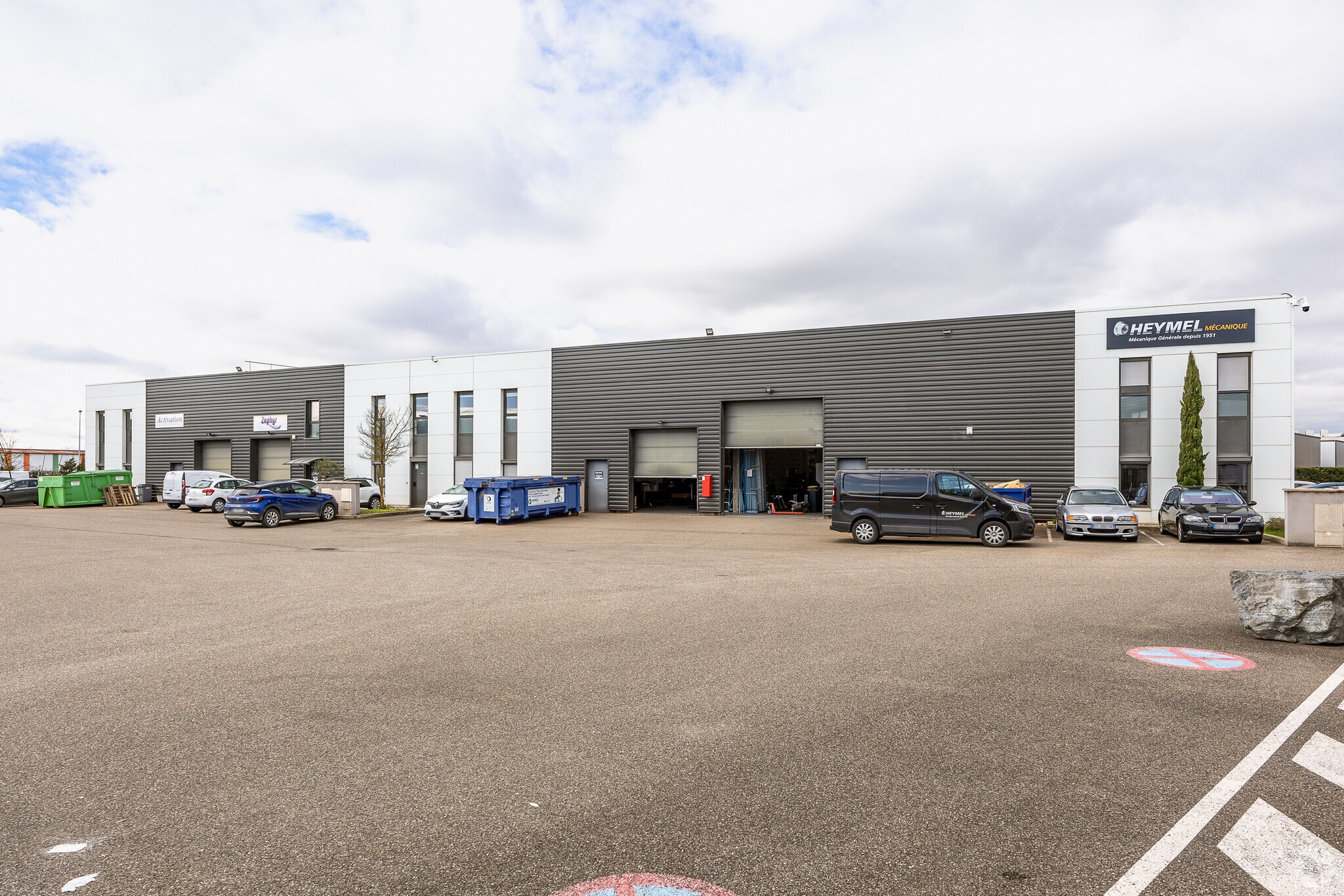 8-10 Rue Jacquard, Chassieu for lease Primary Photo- Image 1 of 3