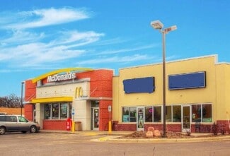 Plus de détails pour 2000 17th Ave, Bloomer, WI - Commerce de détail à louer