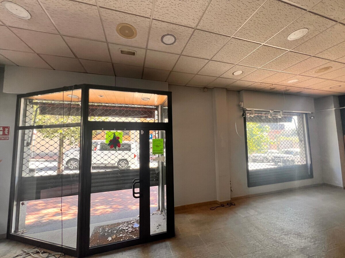 Sentmenat, BAR 08181 - Unit - - - Interior Photo - Image 1 of 6