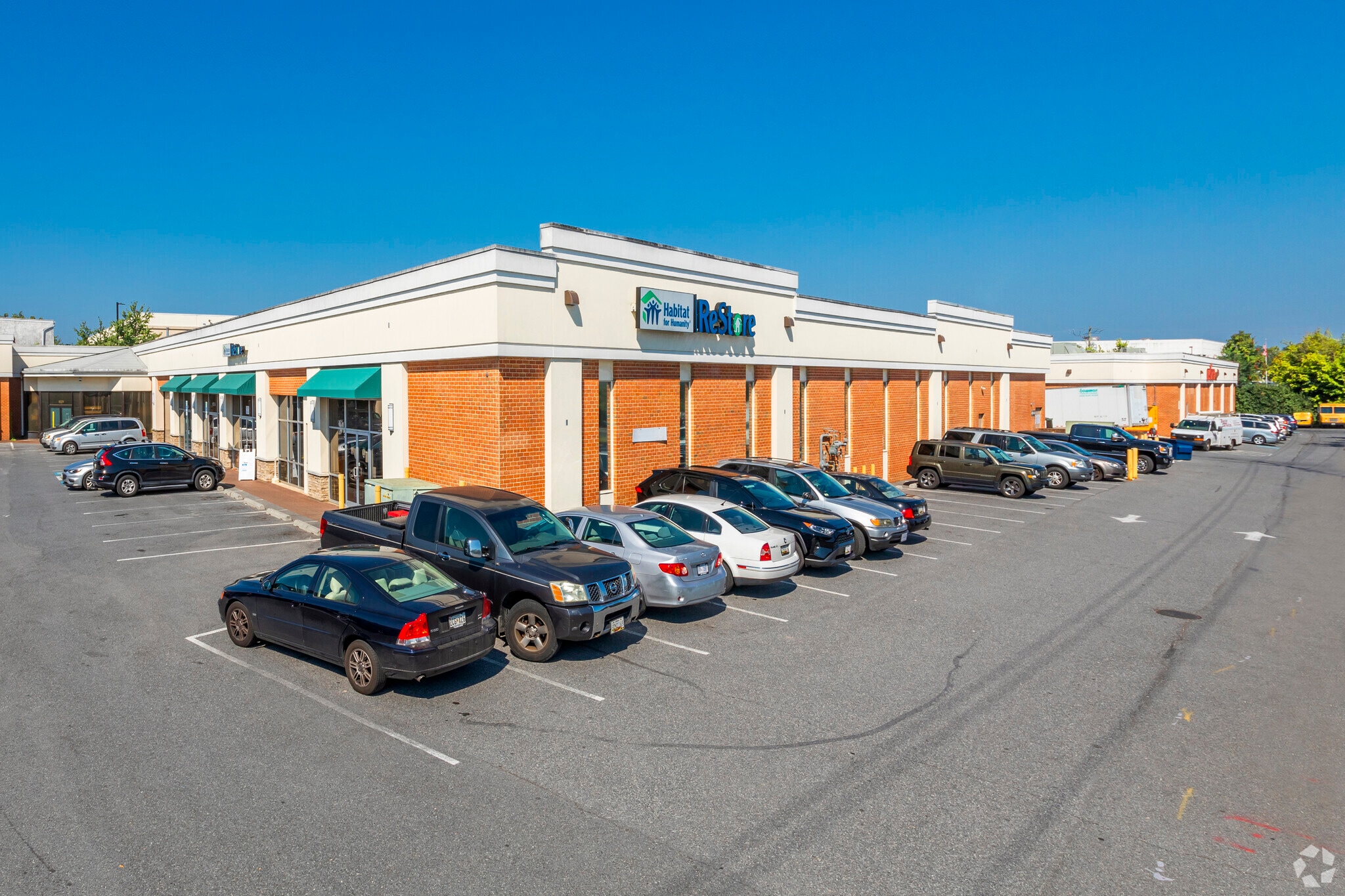 1011 E Gude Dr, Rockville, MD for lease Primary Photo- Image 1 of 8