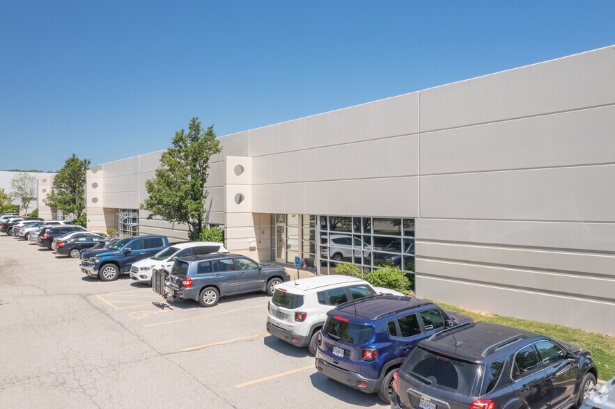 9701-9709 Green Park Industrial Ct, Saint Louis, MO for sale - Building Photo - Image 2 of 4