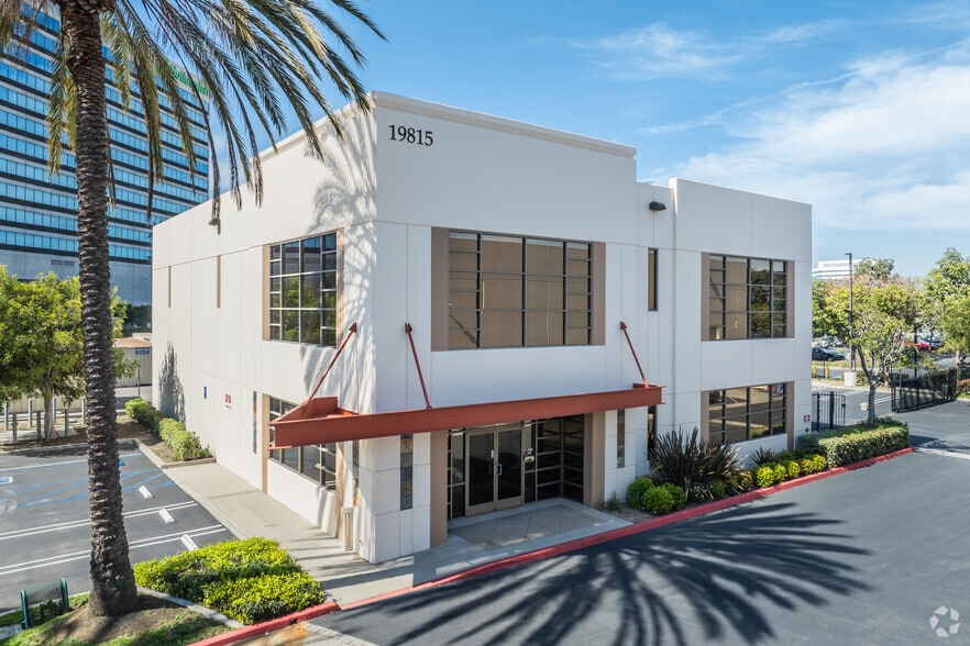19815 Hamilton Ave, Torrance, CA for lease - Building Photo - Image 1 of 10