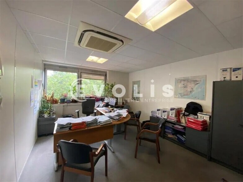 Office in Fontenay-sous-Bois for lease - Interior Photo - Image 3 of 3