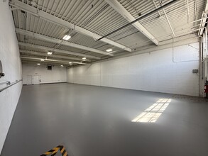 195 Central Ave, Farmingdale, NY for lease Interior Photo- Image 2 of 5
