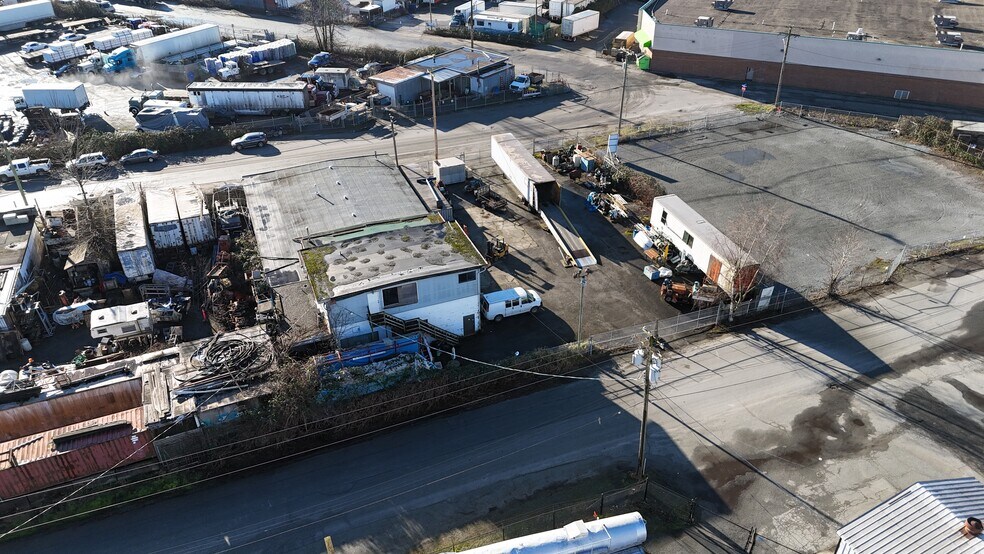 33467 Broadway Av, Mission, BC à vendre - Photo du bâtiment - Image 2 de 4