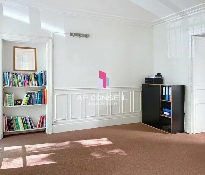 Bureau dans Versailles à vendre - Photo intérieure - Image 2 de 12
