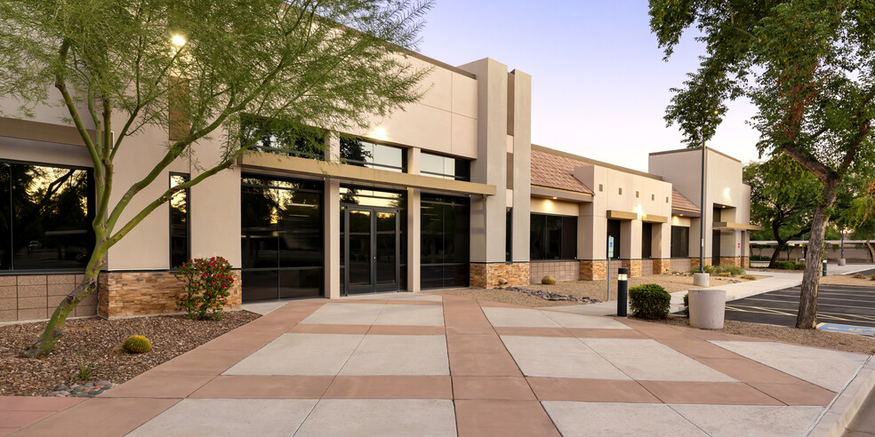 303 W Elliot Rd, Tempe, AZ for lease - Building Photo - Image 1 of 4