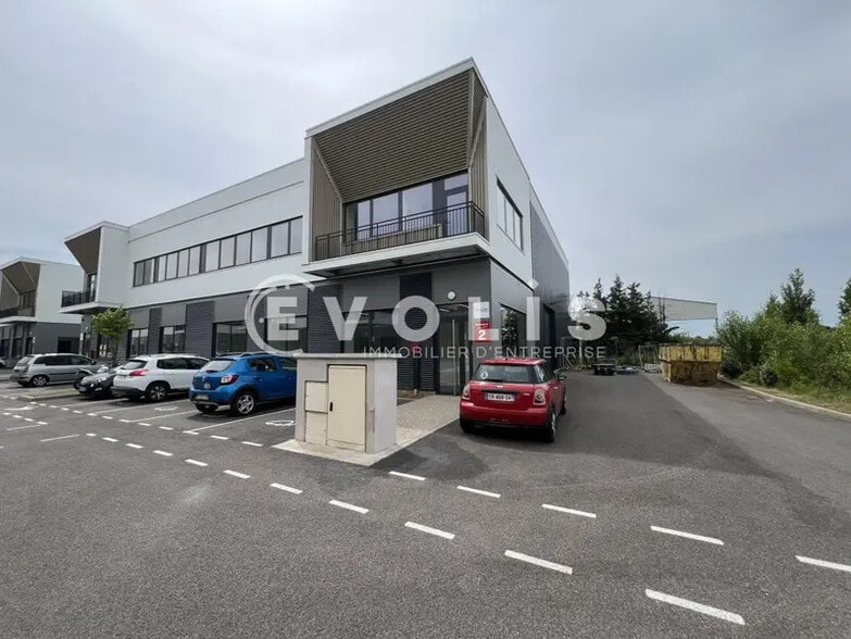 94 A Avenue Du Progrès, Chassieu for lease - Building Photo - Image 2 of 25