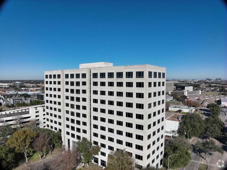 9800 Centre Pky, Houston, TX à louer - Communauté Matterport - Image 2 de 25