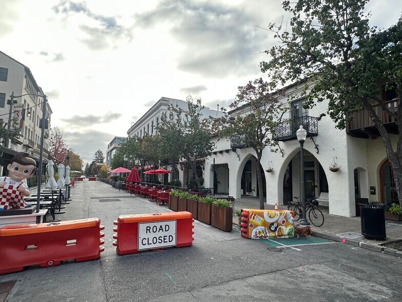 532-536 Ramona St, Palo Alto, CA à louer - Photo du bâtiment - Image 3 de 13