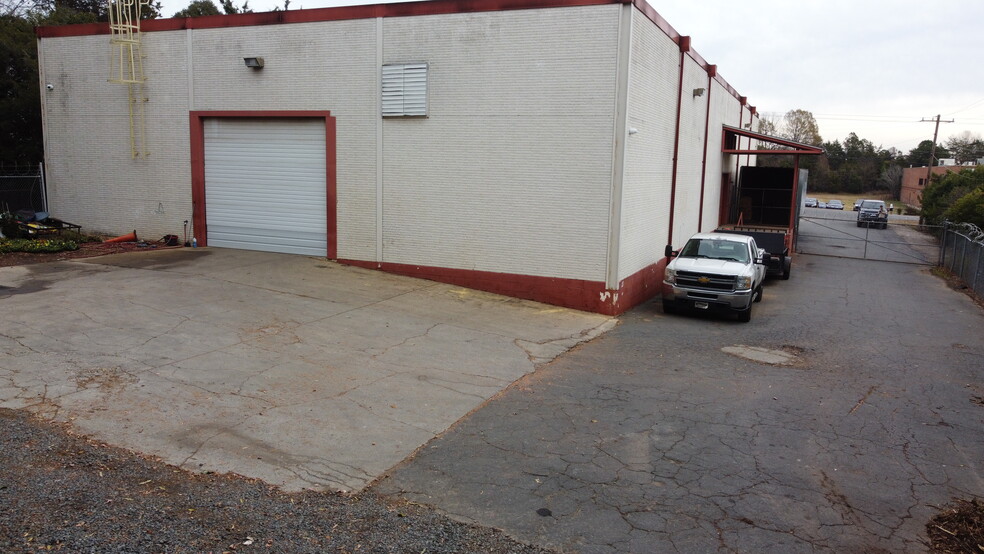 10020 Rodney St, Pineville, NC for lease - Building Photo - Image 3 of 11