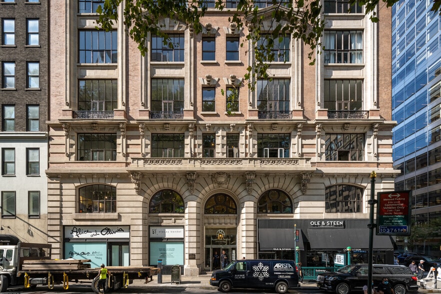 80 W 40th St, New York, NY for lease - Building Photo - Image 2 of 5
