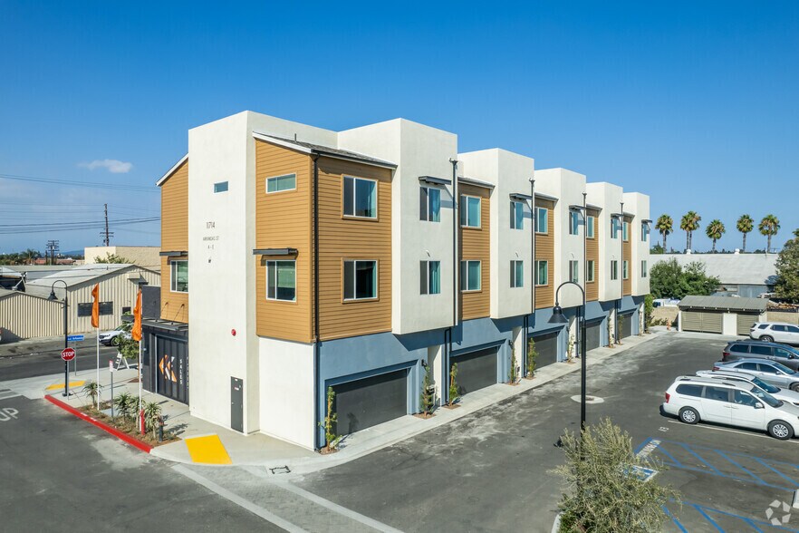 11700-11722 Arkansas St, Artesia, CA à louer - Photo du bâtiment - Image 1 de 6