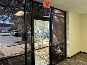 459-599 Spencer Ln, San Antonio, TX for lease Interior Photo- Image 1 of 8