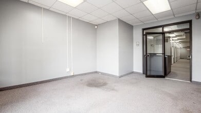 927 Wheeling Ave, Cambridge, OH for lease Building Photo- Image 2 of 8